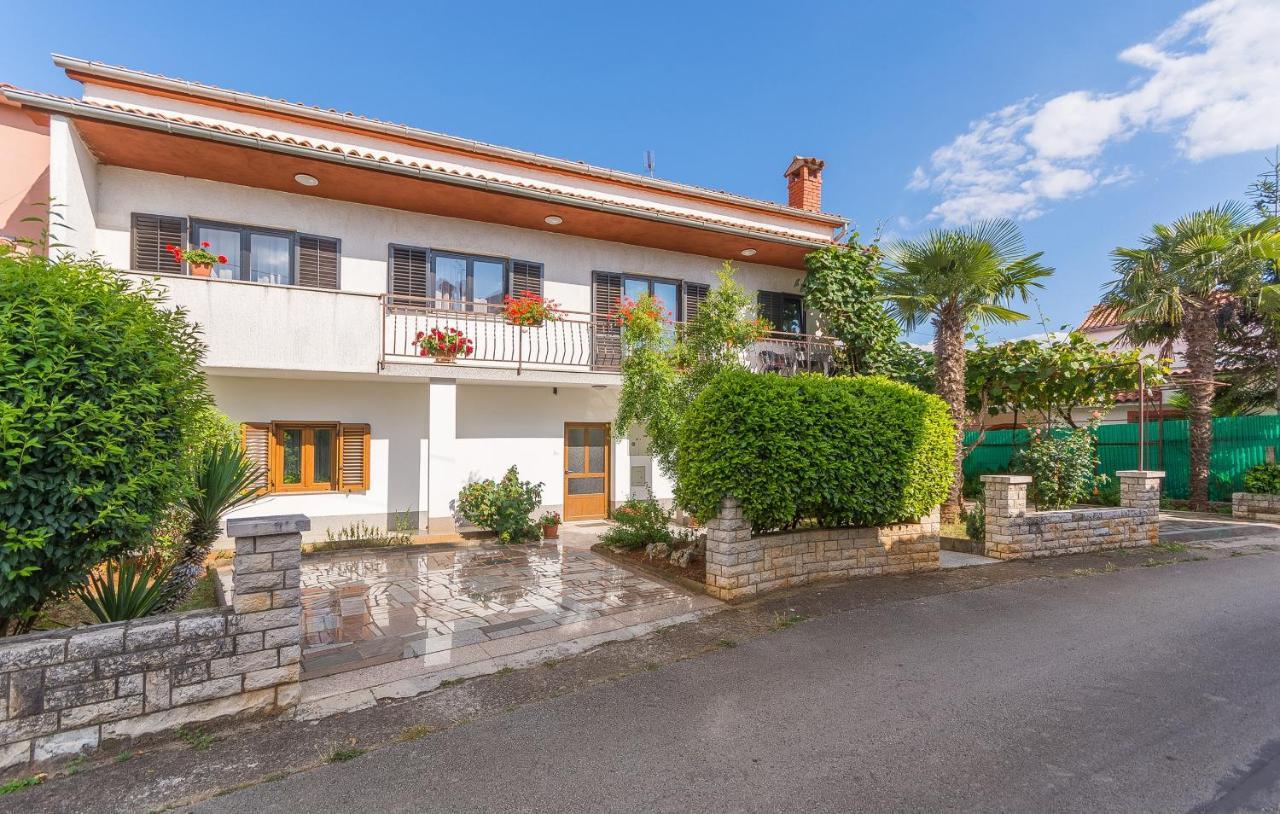 Apartments With A Parking Space Porec - 13927 Exterior photo