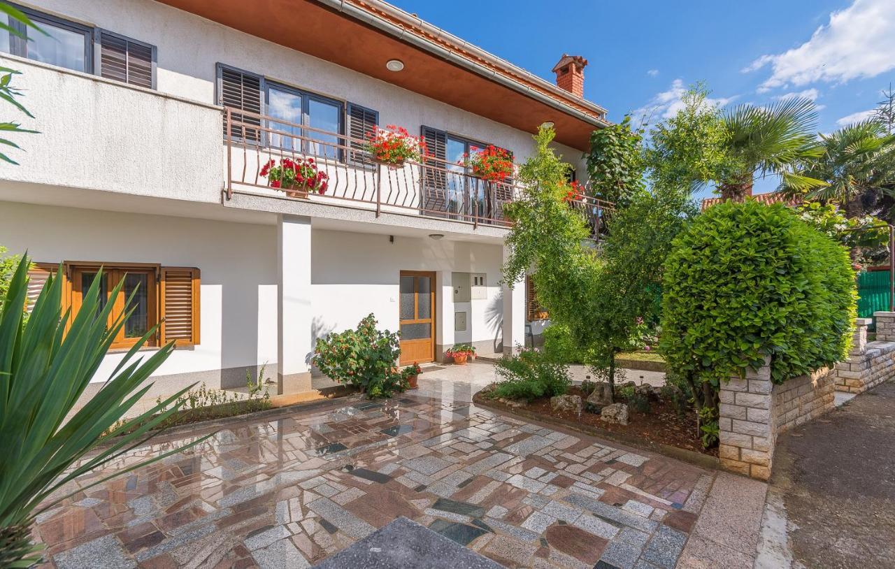 Apartments With A Parking Space Porec - 13927 Exterior photo